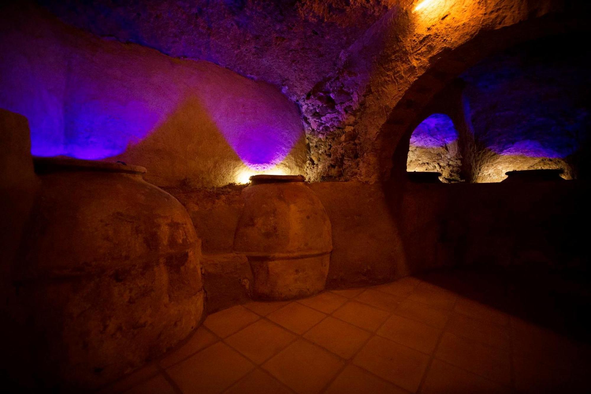 Apartamentos Turisticos La Bodegueta Утиел Екстериор снимка