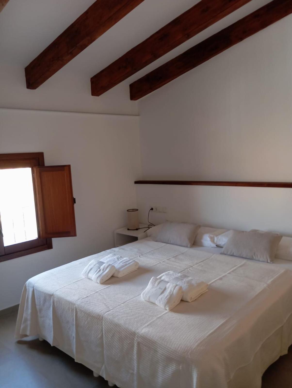 Apartamentos Turisticos La Bodegueta Утиел Екстериор снимка